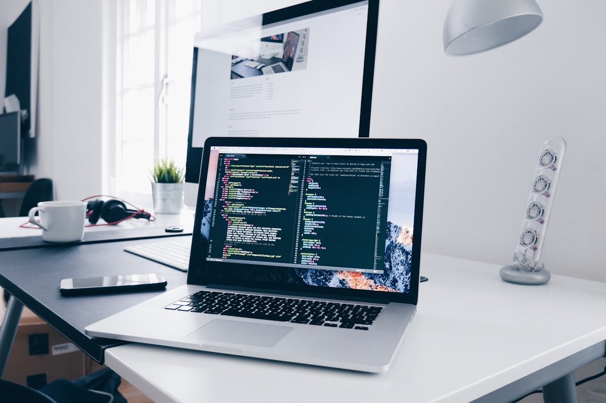 Desarrollo de software a medida en Neural Code AI