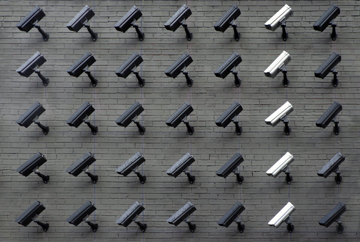 Cámaras de seguridad conectadas a Neuralens